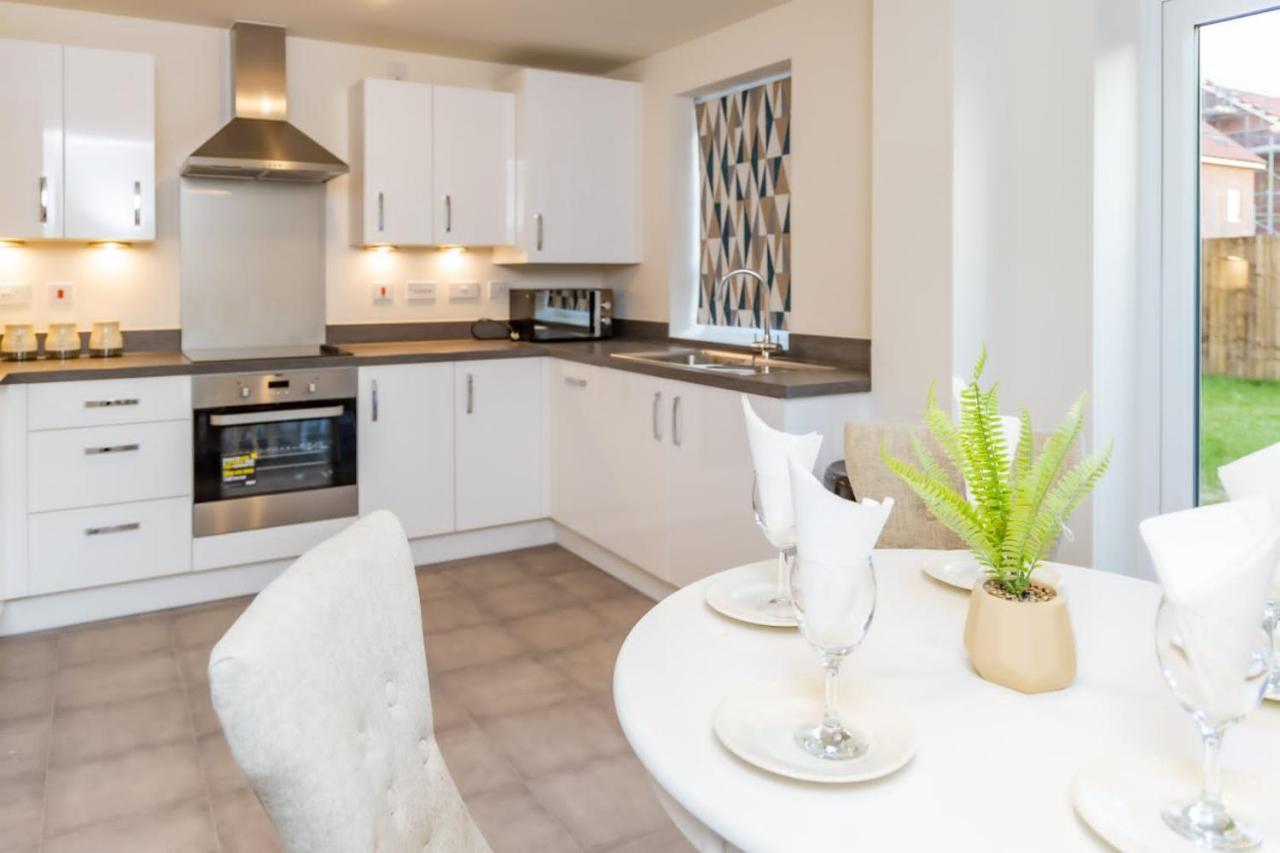 Stunning 3-Bed Risa House In Beeston Nottingham Villa Bagian luar foto