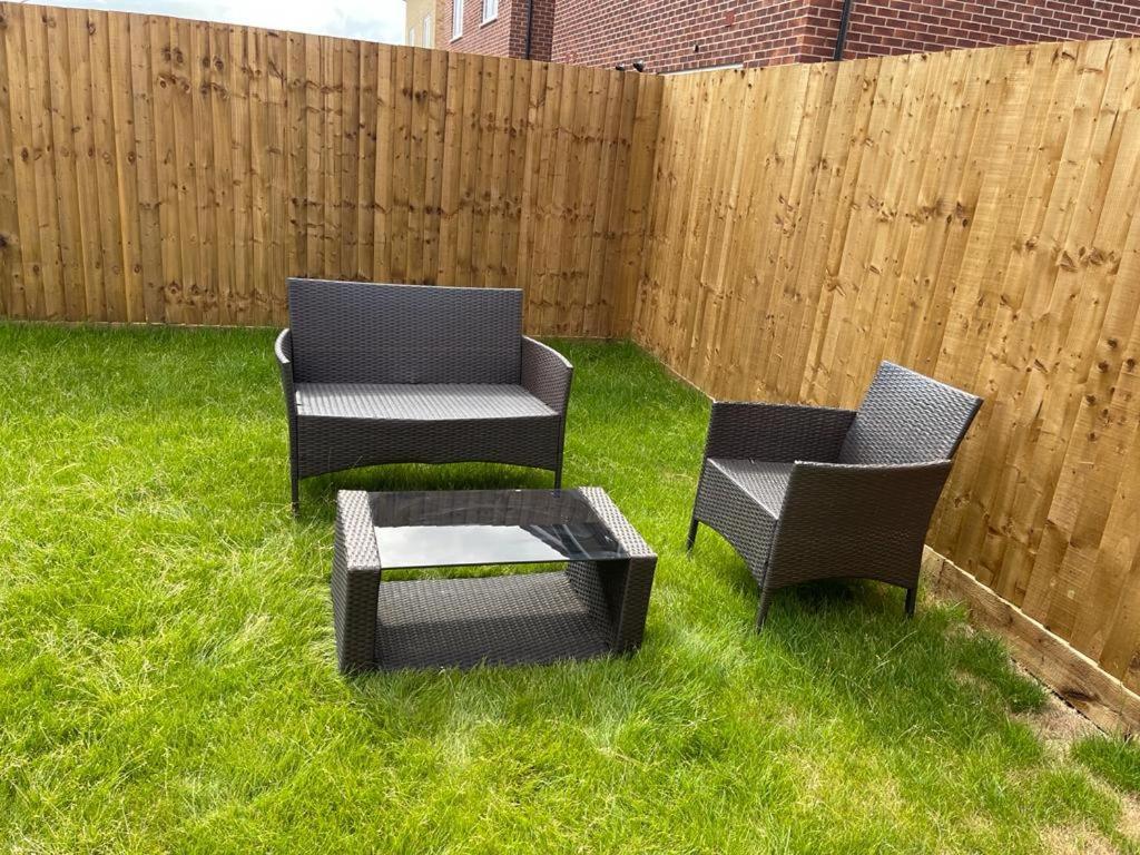 Stunning 3-Bed Risa House In Beeston Nottingham Villa Bagian luar foto