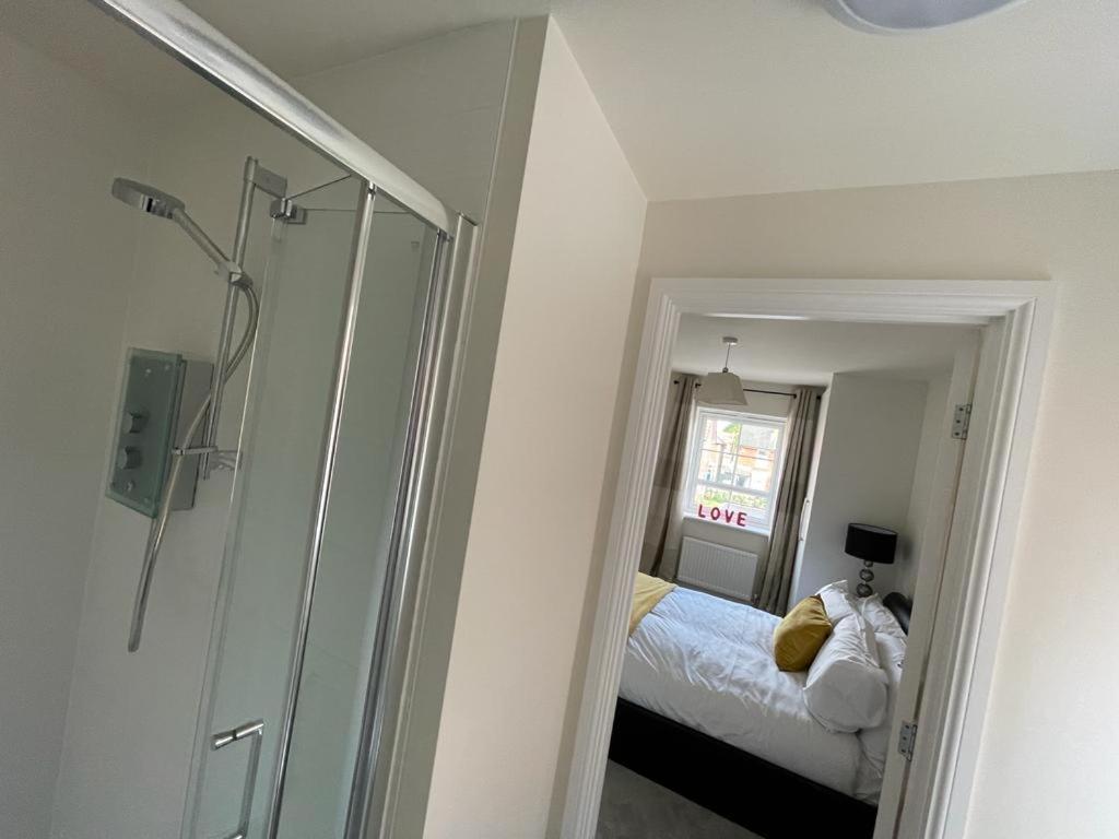 Stunning 3-Bed Risa House In Beeston Nottingham Villa Bagian luar foto